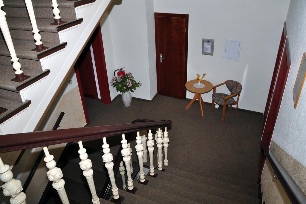 Hotel Am Hohen Schwarm Saalfeld Saale 외부 사진