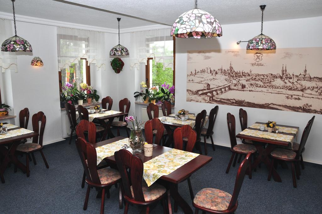 Hotel Am Hohen Schwarm Saalfeld Saale 외부 사진