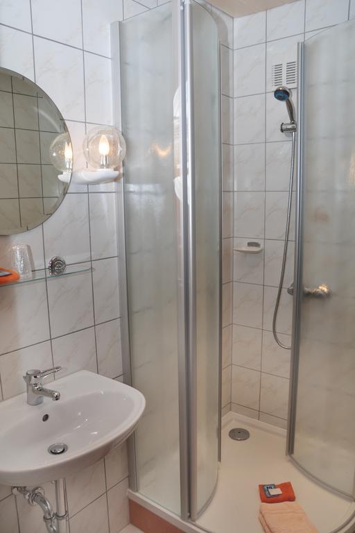 Hotel Am Hohen Schwarm Saalfeld Saale 외부 사진