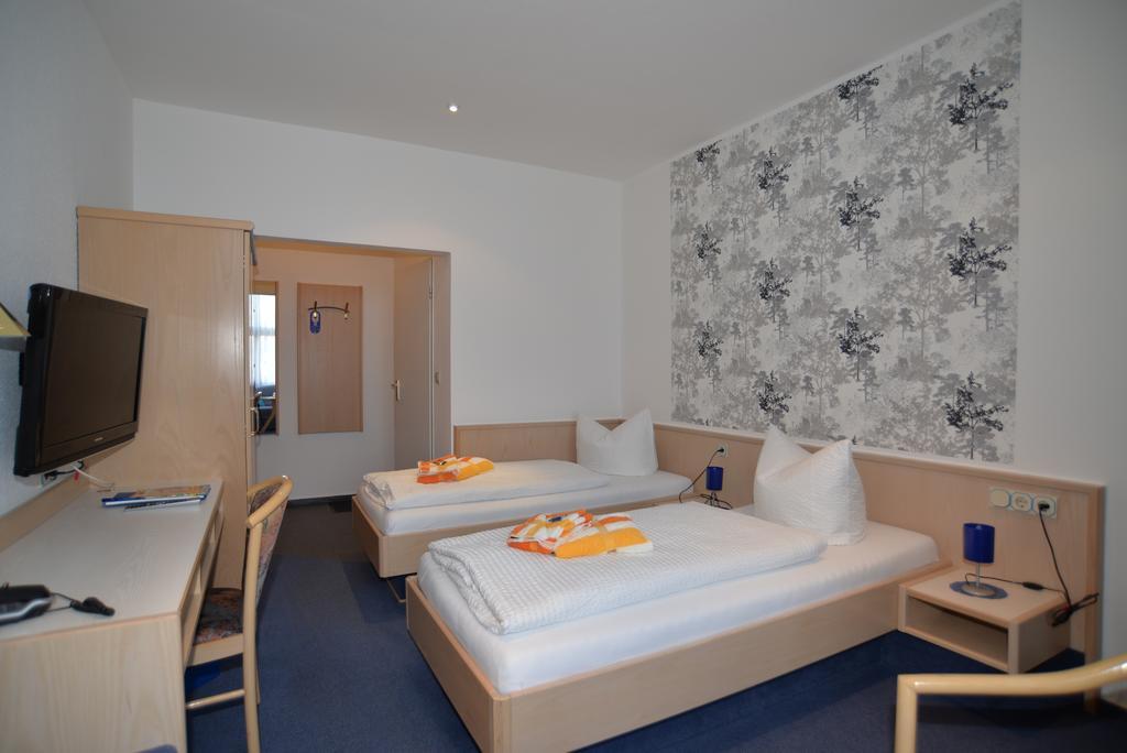 Hotel Am Hohen Schwarm Saalfeld Saale 외부 사진